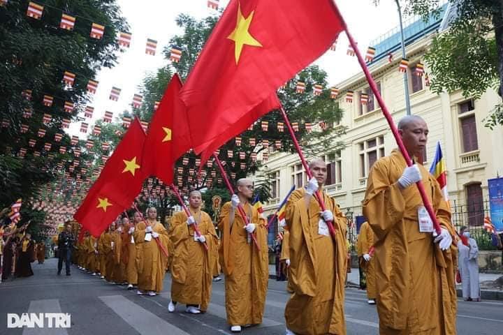ĐỌC GIÙM BẠN: "NGÀI"GIA LONG - NGUYỄN ÁNH ĐÃ BÁN NƯỚC BAO NHIÊU LẦN? XIN THƯA, CHỈ CÓ... 4 LẦN!!