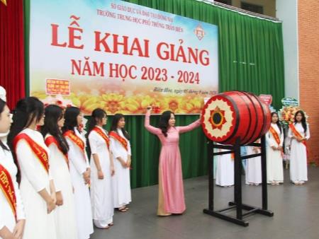 TIẾNG TRỐNG KHAI GIẢNG NĂM HỌC MỚI