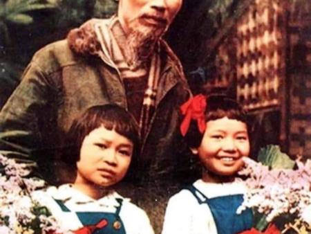 Việc nhà nước phải có bộ sách GK của riêng mình là đương nhiên, không hiểu sao có người phản đối. 